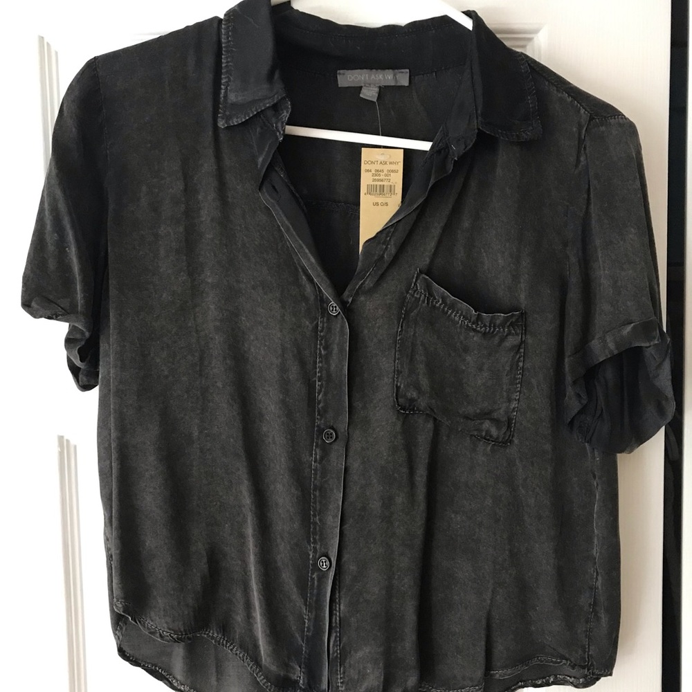 Black collared American Eagle top